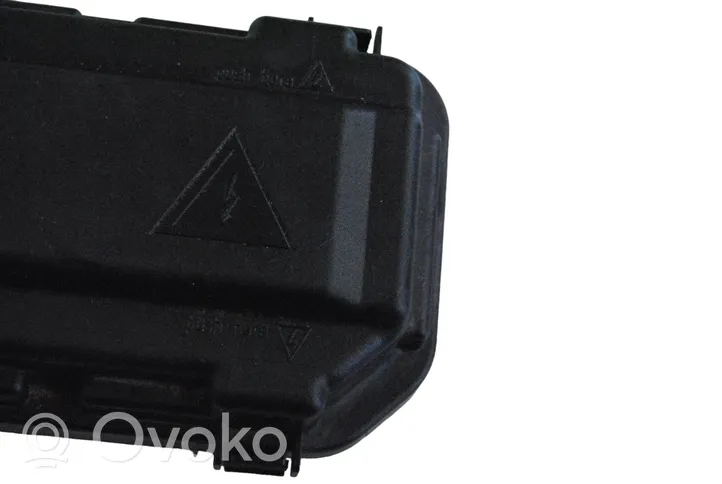 BMW 4 F32 F33 Fuse box cover 9224872