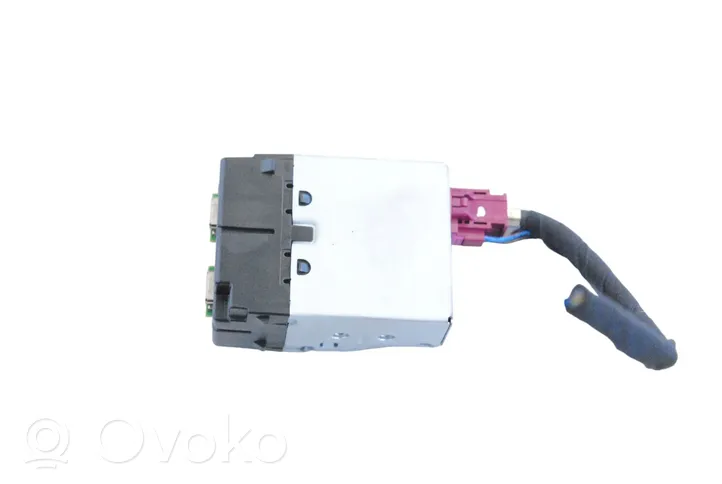 Volvo XC40 Connettore plug in USB 32375814