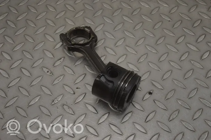 Fiat Punto (199) Piston 2239