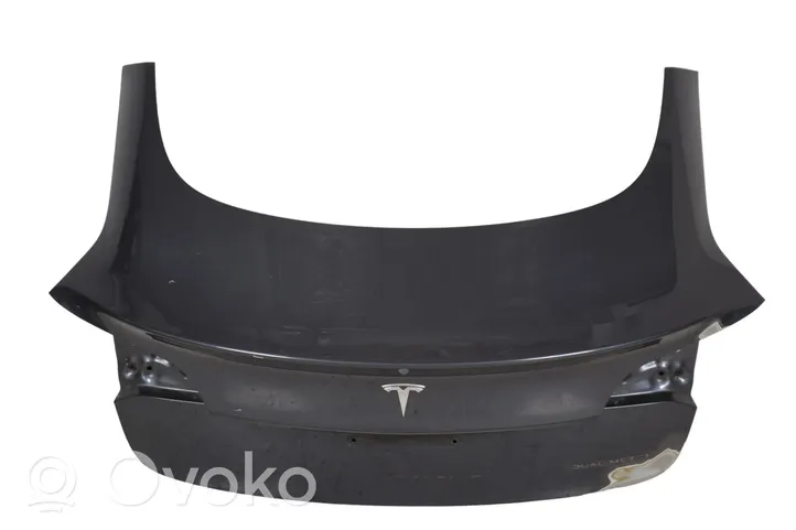 Tesla Model 3 Takaluukun/tavaratilan kansi 