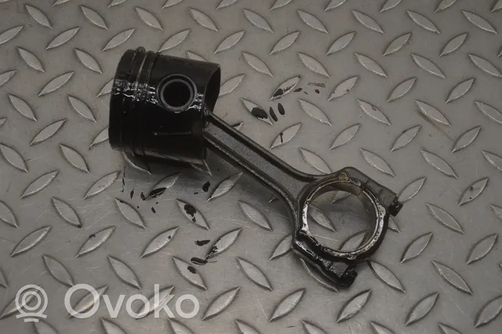 Fiat Punto (199) Piston 2239