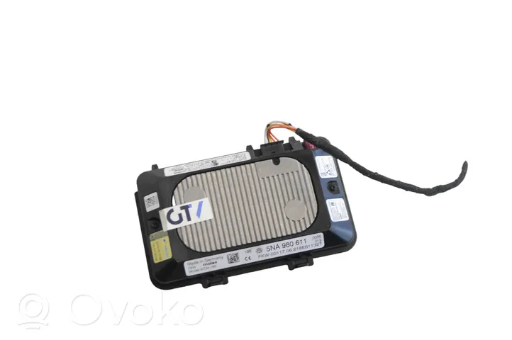 Volkswagen Golf VIII Module de charge sans fil 5NA980611