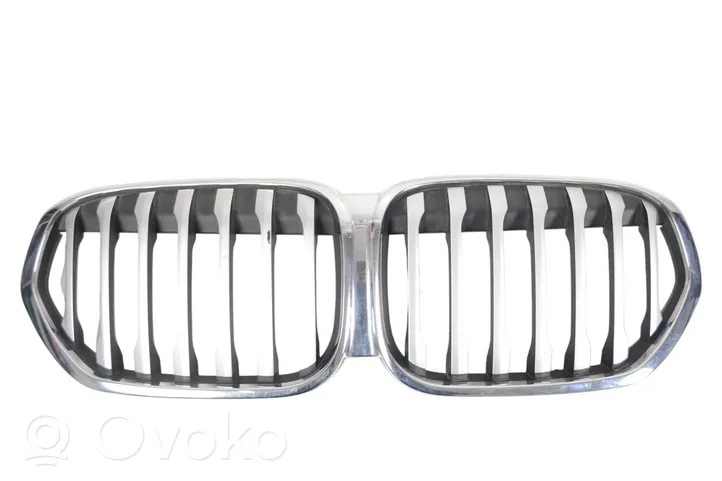 BMW X1 F48 F49 Maskownica / Grill / Atrapa górna chłodnicy 8493450