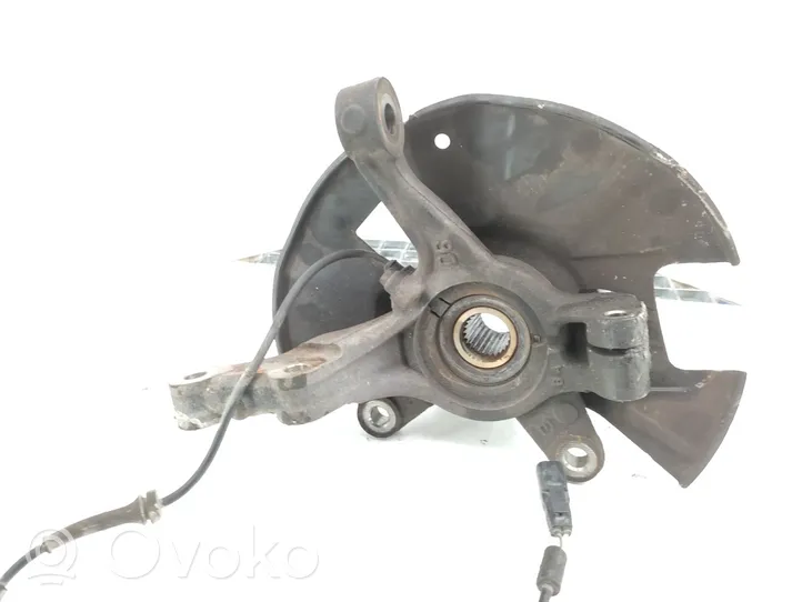 Mazda 2 Zwrotnica koła przedniego D65133021A