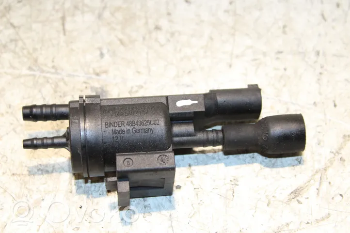 Mercedes-Benz C W205 Vacuum valve 0025407097