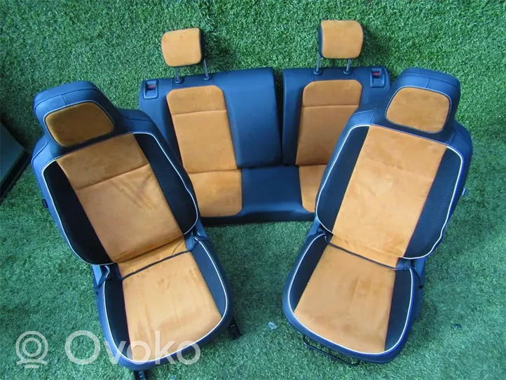 Volkswagen Up Seat set 