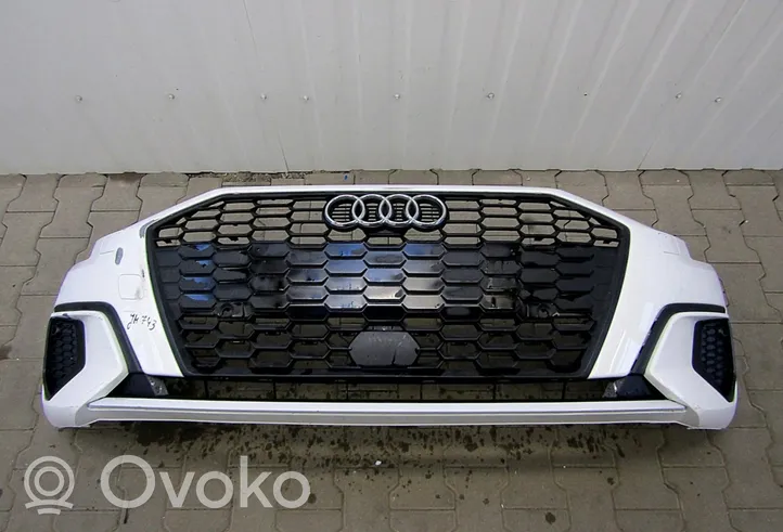 Audi A3 S3 8L Zderzak przedni 8Y0807437