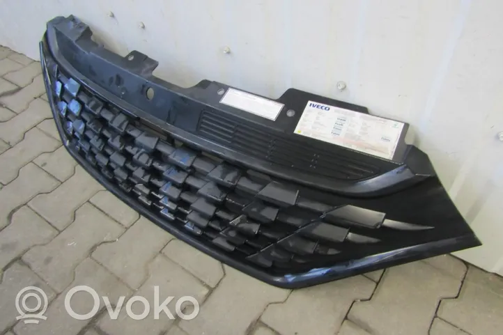 Iveco Daily 6th gen Atrapa chłodnicy / Grill 5802317677