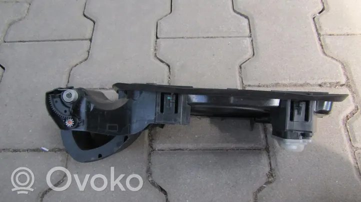 BMW 7 G11 G12 Osłona gniazda ładowania samochodu elektrycznego 51177358843