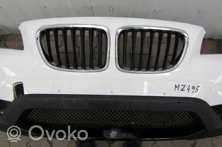BMW X1 E84 Priekinis bamperis Zderzak