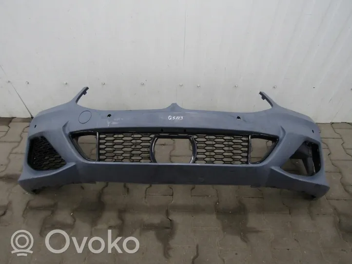 BMW 8 G15 Front bumper Zderzak