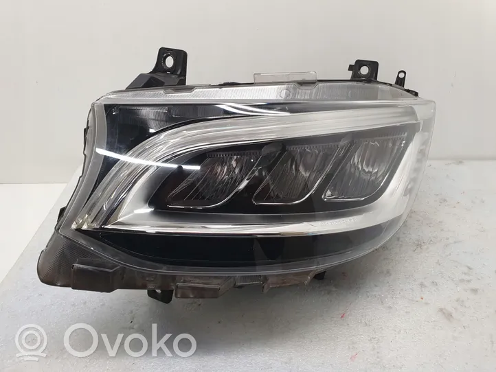 Mercedes-Benz Sprinter W907 W910 Lampy przednie / Komplet 9109067100