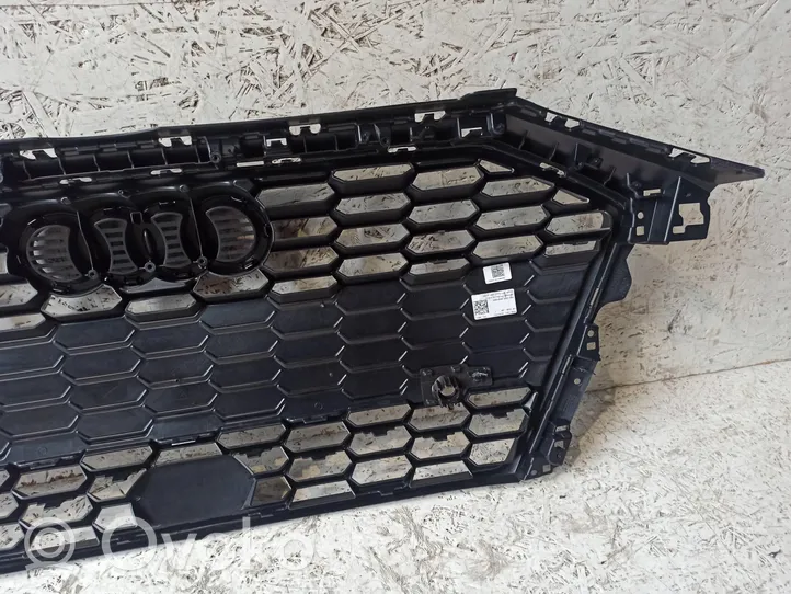 Audi A3 8Y Maskownica / Grill / Atrapa górna chłodnicy 