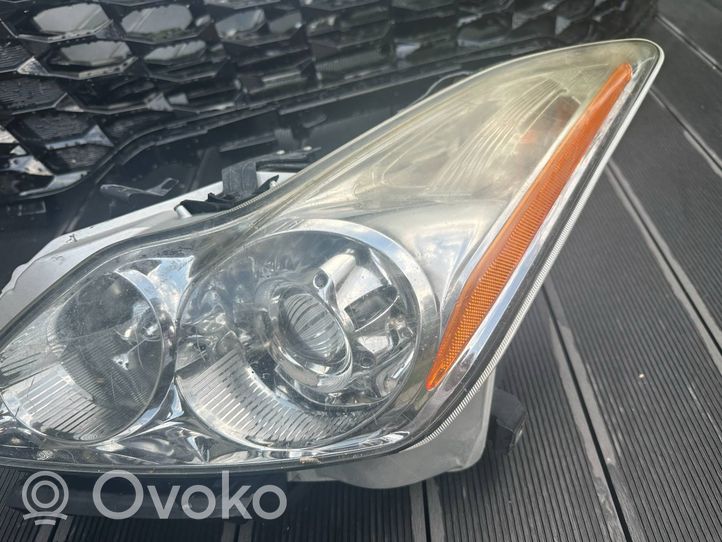 Infiniti G37 Lampa przednia ichikoh 1830