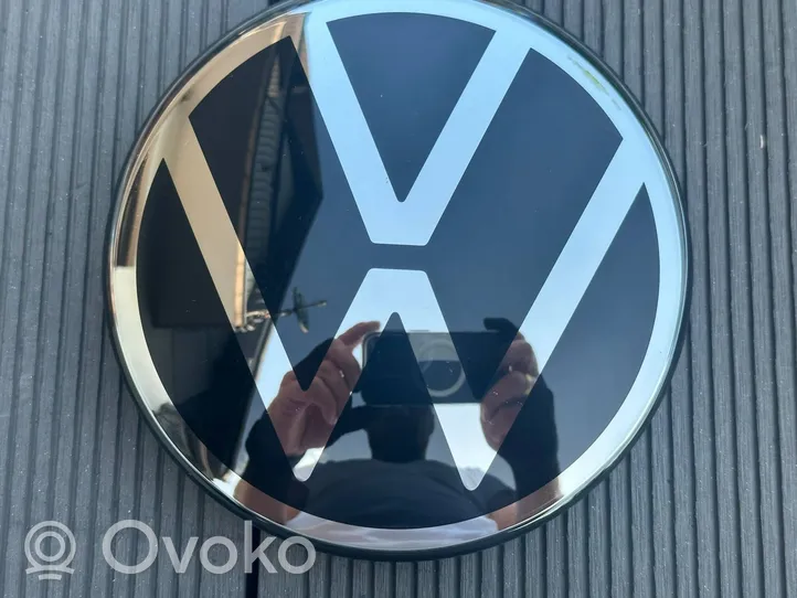 Volkswagen Golf VIII Mostrina con logo/emblema della casa automobilistica 5H0853601M