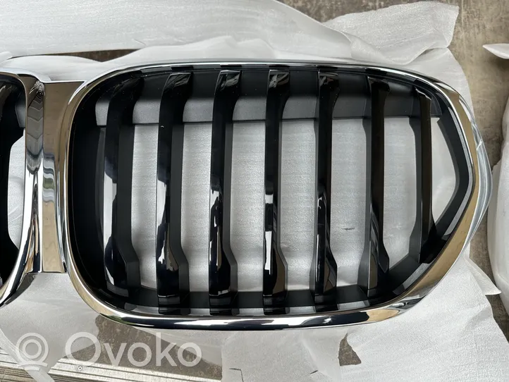 BMW X1 F48 F49 Atrapa chłodnicy / Grill 8493451