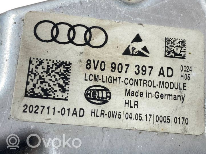 Audi A4 S4 B9 Moduł poziomowanie świateł Xenon 8V0907397AD