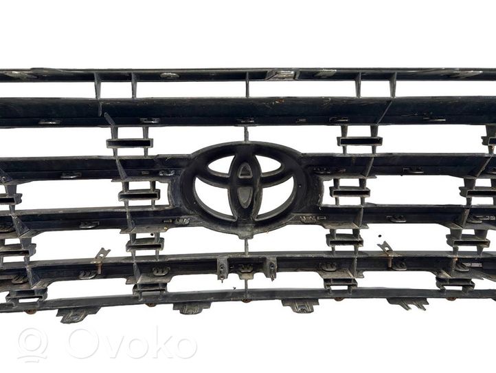 Toyota Land Cruiser (J200) Grotelės viršutinės 5310160490