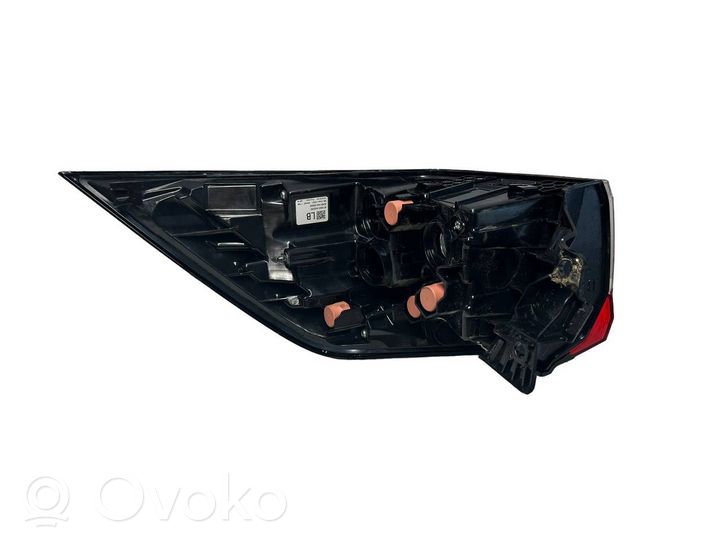 Toyota RAV 4 (XA50) Galinis žibintas kėbule 8156042230