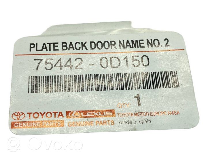 Toyota Yaris Logo, emblème de fabricant 754420D150