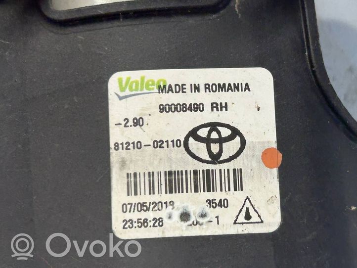 Toyota Auris 150 Światło przeciwmgłowe przednie 8121002110