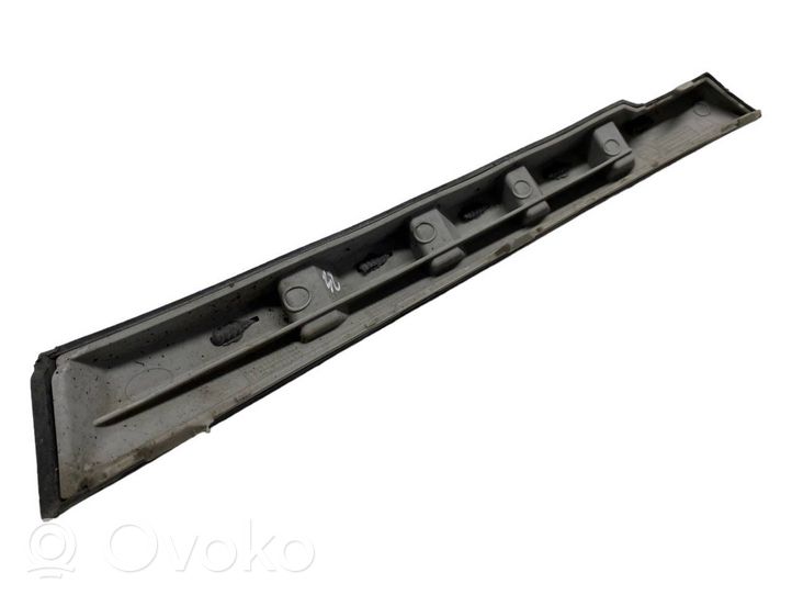 Skoda Octavia Mk3 (5E) Listwa zderzaka przedniego 5E0807648R