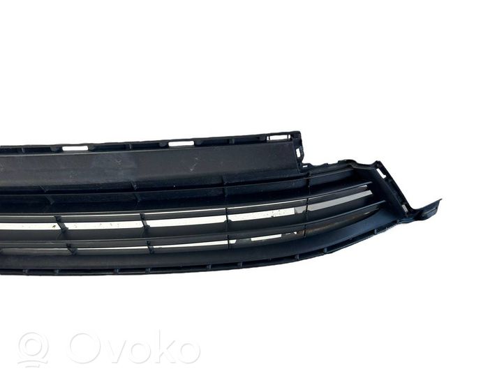 Toyota RAV 4 (XA40) Etupuskurin alempi jäähdytinsäleikkö 5311342080