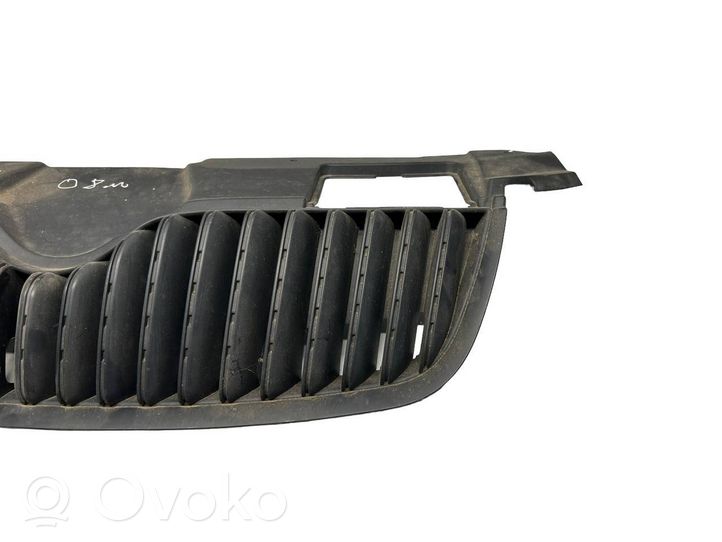 Skoda Fabia Mk2 (5J) Atrapa chłodnicy / Grill 5J0853668