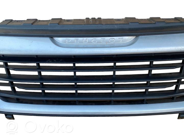 Peugeot Boxer Maskownica / Grill / Atrapa górna chłodnicy 1314847070