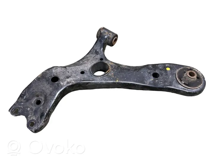 Toyota Avensis T270 Triangle bras de suspension inférieur avant 224011044