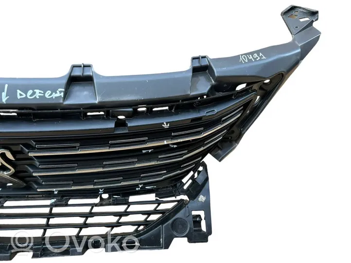 Peugeot 5008 Grille calandre supérieure de pare-chocs avant 9814783380