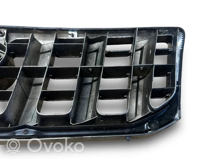 Toyota Land Cruiser (J120) Grotelės viršutinės 5311160490