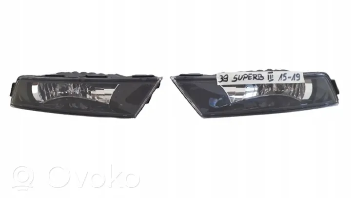 Skoda Superb B8 (3V) Kit antibrouillard 3V0941700