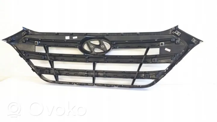 Hyundai Tucson TL Maskownica / Grill / Atrapa górna chłodnicy 