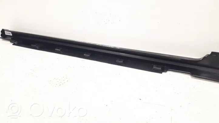 Volkswagen PASSAT B8 Sill 