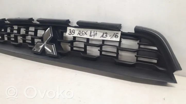 Mitsubishi ASX Maskownica / Grill / Atrapa górna chłodnicy 6402A318