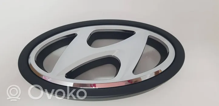 Hyundai i30 Mostrina con logo/emblema della casa automobilistica 86352-G4500