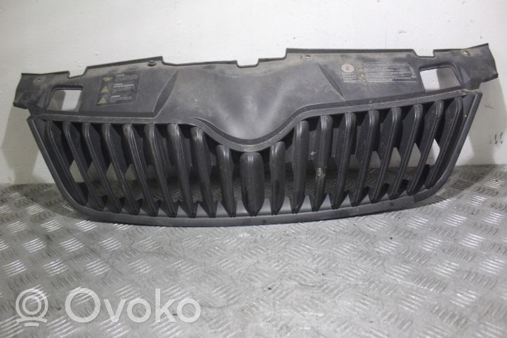 Skoda Fabia Mk2 (5J) Atrapa chłodnicy / Grill 5J0853668B