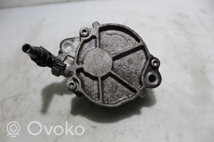 Volvo S40 Vacuum pump D1563C2