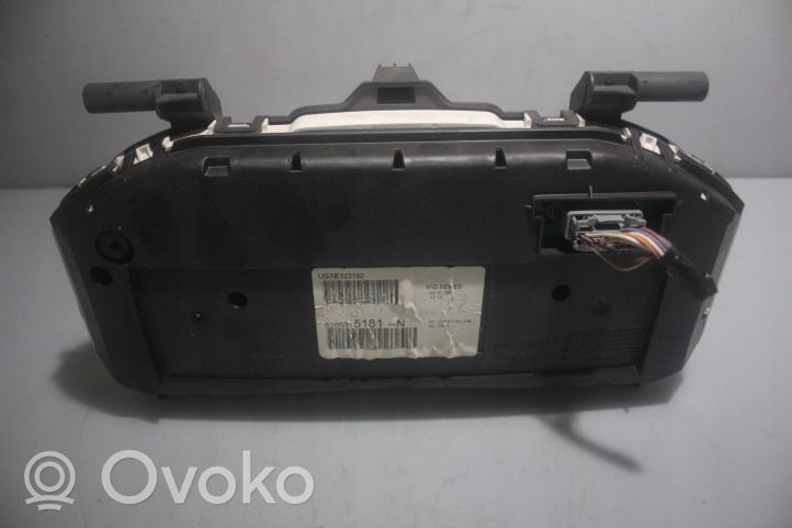 Renault Clio III Horloge 8200715181