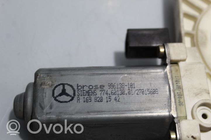 Mercedes-Benz A W169 Etuoven ikkunan nostomoottori 7746013001