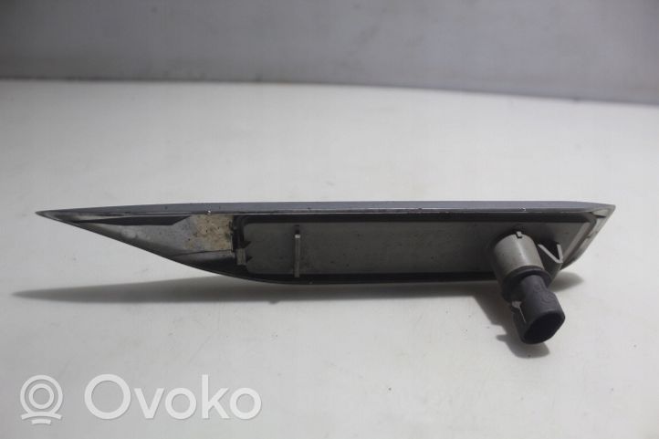 Opel Tigra B Front fender indicator light 