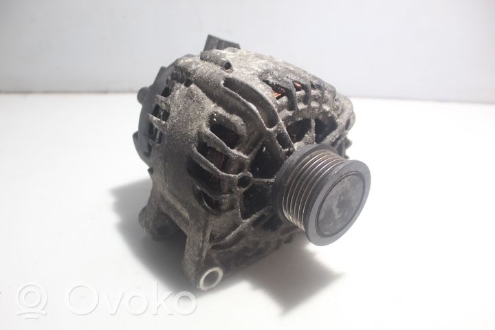 Ford Focus Generatore/alternatore 2612672B