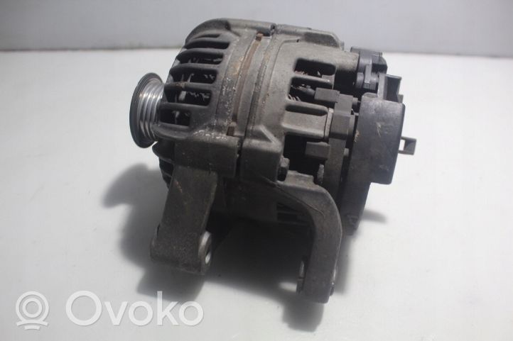 Opel Zafira A Alternator 