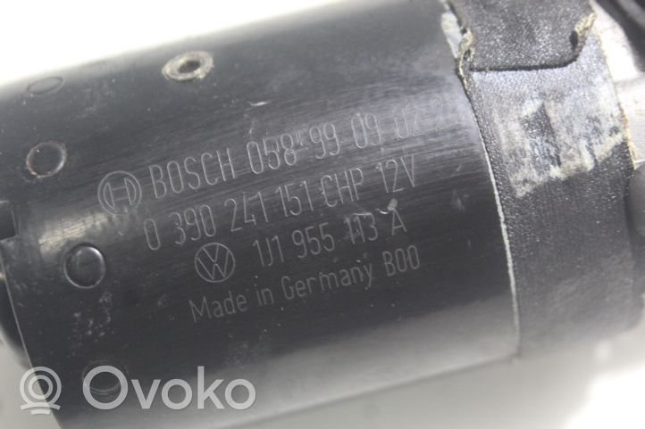 Volkswagen Bora Moteur d'essuie-glace 0390241151