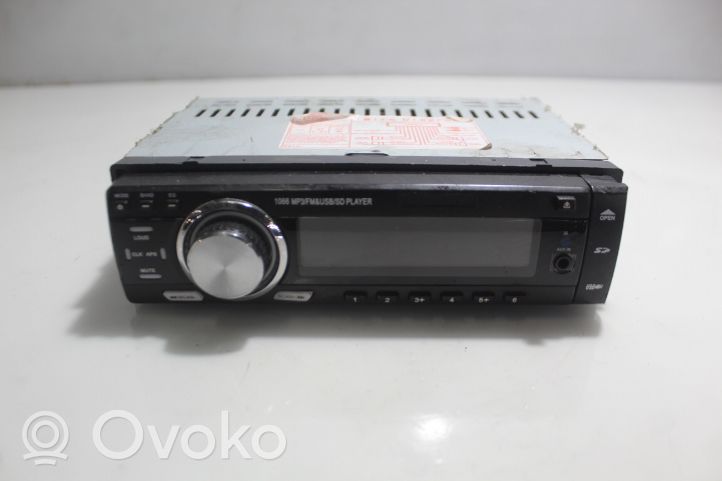 Volkswagen Golf IV Konsola środkowa / Radio / GPS 