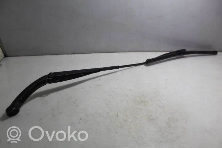 Dacia Dokker Front wiper blade arm 