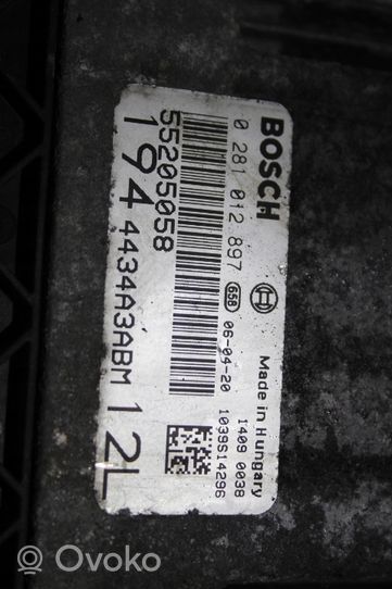 Fiat Croma Unité de commande, module ECU de moteur 0281012897