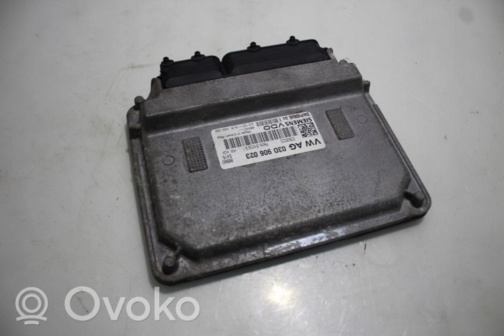 Skoda Fabia Mk2 (5J) Komputer / Sterownik ECU silnika 5WP40846