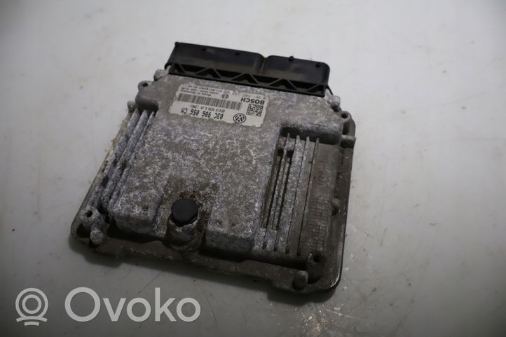 Skoda Octavia Mk2 (1Z) Komputer / Sterownik ECU silnika 0261S02188